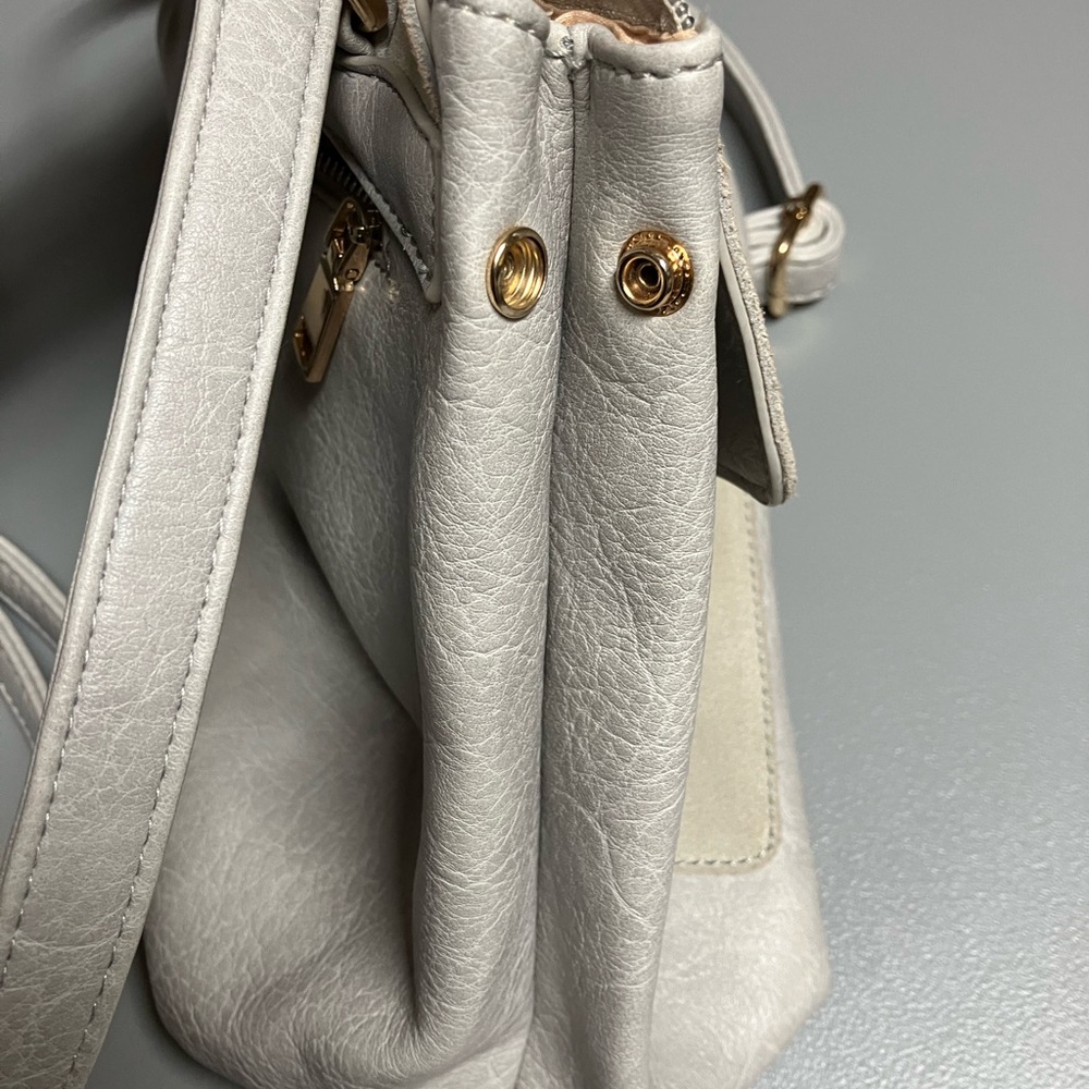 Moda? Chic Light Gray Backpack - Picture 6 of 15